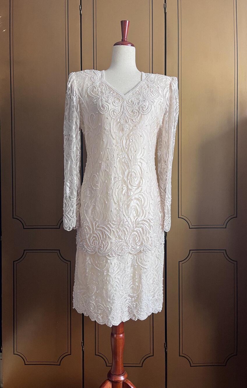 Vintage cocktail dress with beads and sequins in white, size M